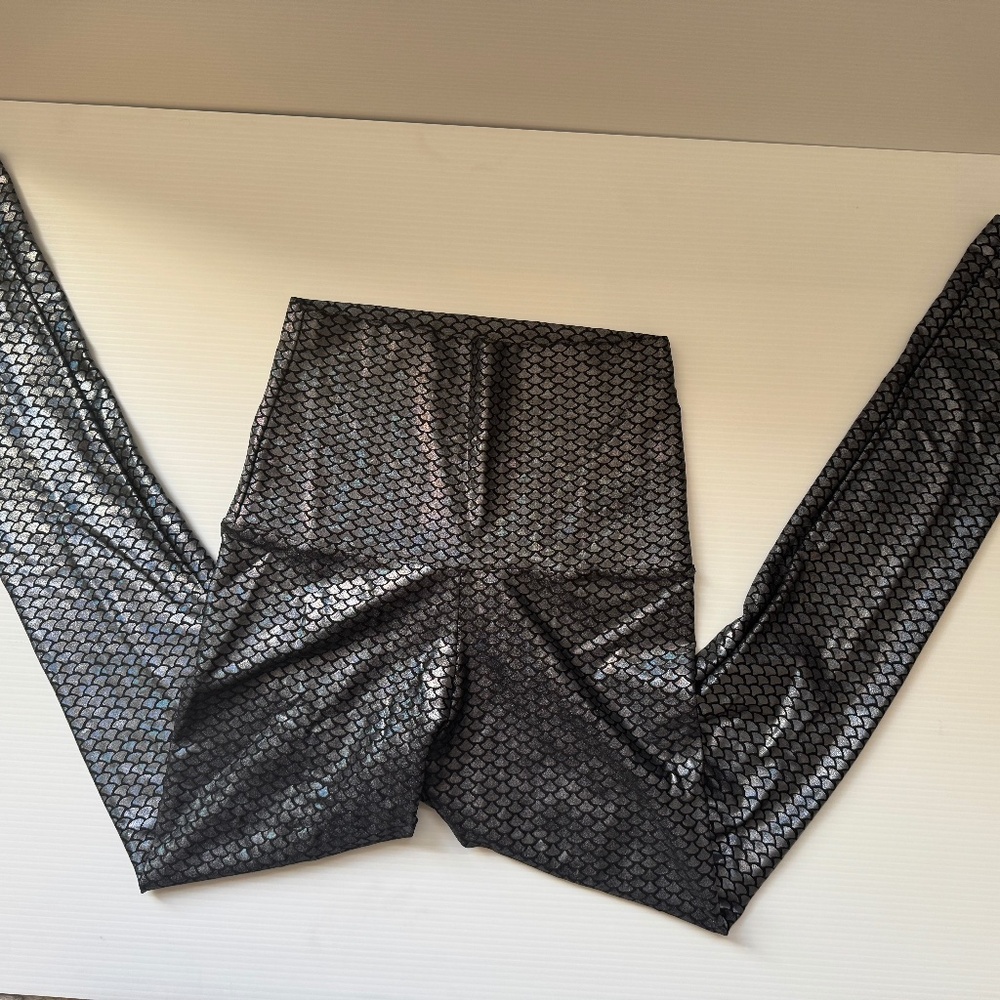 Emily Hsu Midnight Mermaid Leggings Size Small